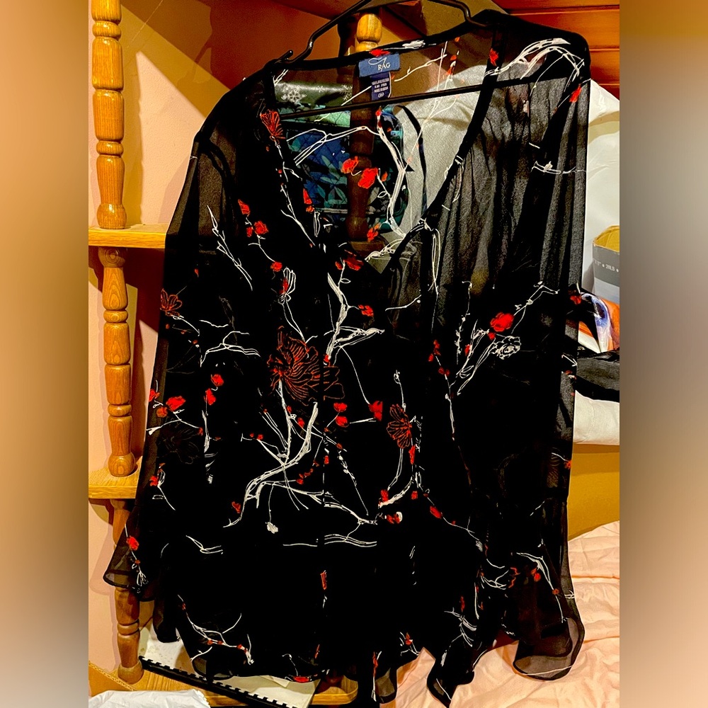 Beautiful sheer bathing suit cover up type top with decorative  3/4 sleeves